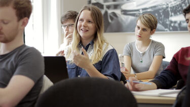 Students in Philosophy seminar 