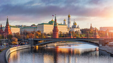 Moscow in the morning. Credit yulenochekk.