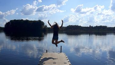 Image of Miti in Canada at a lake