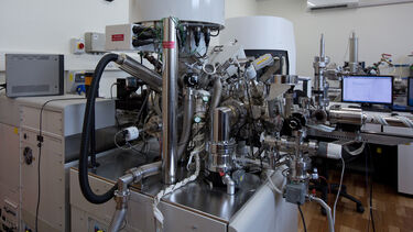 A surface analysis instrument