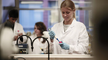 Biomedical students in the lab