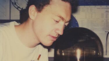 Jon Hare adjusting the carbon rods