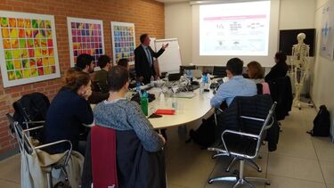 Christopher Schilling, Aesculap, explains the stages of development of an implantable device in Finceramica, Faenza