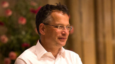 Staff - Robert Stern 