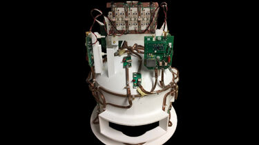 4 channel 129Xe brain coil
