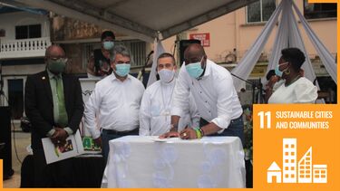 Mayor at the formal signing  of the Peace Strategy