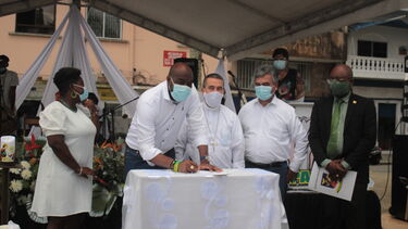 Mayor at the formal signing  of the Peace Strategy