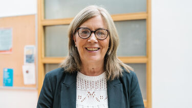 Gillian Hutchens Headshot