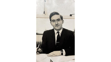 1964 - At work as a research student in the Hicks Building
