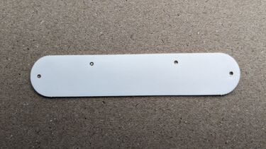 A device for treating stress urinary incontinence in women.