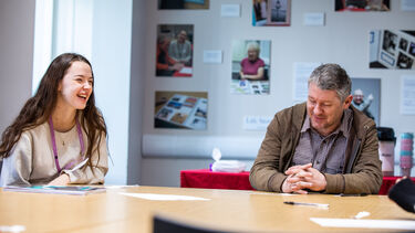 Student and patient in a communication clinic