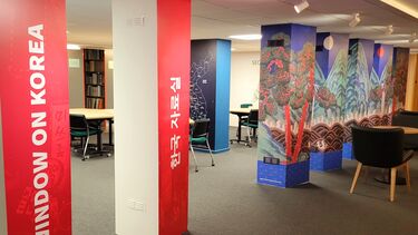 Window on Korea in Western Bank Library