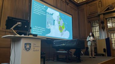 Camila Blanco presenting at the hydrogen showcase
