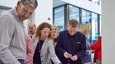 Siemens team visit Royce centre 