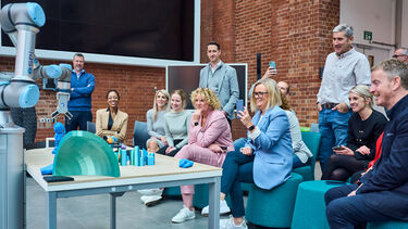 Siemsn team visit Royca centre 