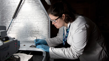 Student in AFM facility 