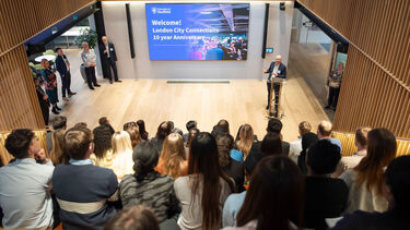 Sheffield alumnus welcoming students to London City Connections networking session.