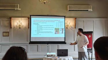 Zhipeng giving presentation