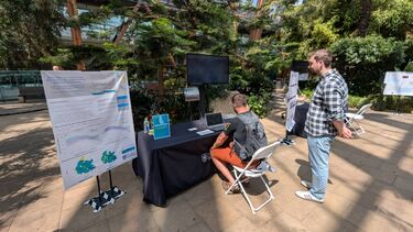 Visitor at the Vaci stand