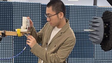 Photo of Philippe setting up his experiment