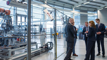 Chancellor Rachel Reeves visiting AMRC
