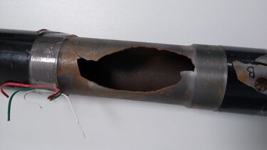 Cracked pipe experiment
