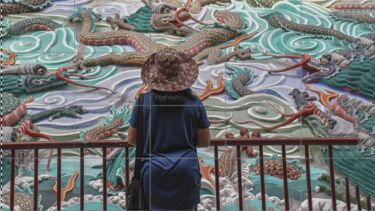 Book Cover of Cross-Border Intimacies: Affect and Emotions in Marriage Migration Between China and Taiwan 
