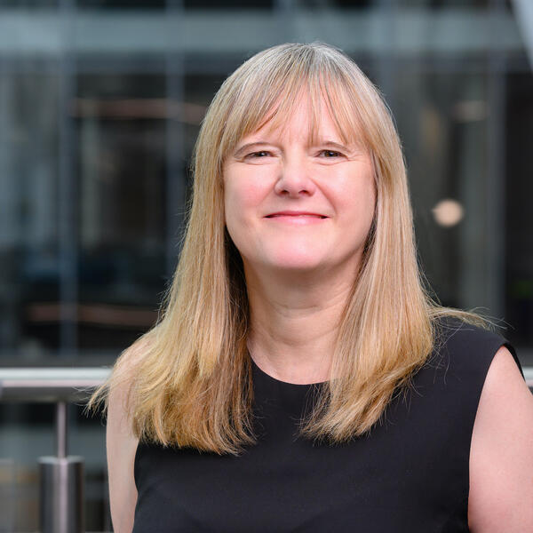 Profile picture of Dawn Walker headshot