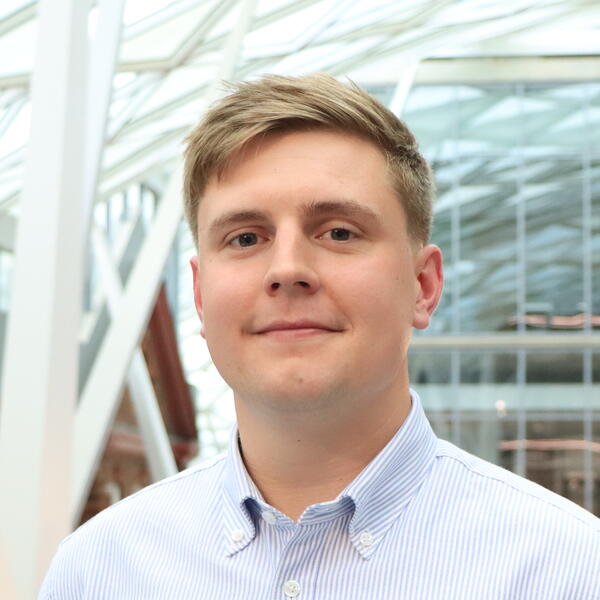Profile picture of Man with blonde hair and white shirt