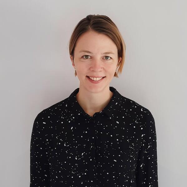 Profile picture of Diana Batchelor Headshot on a white background