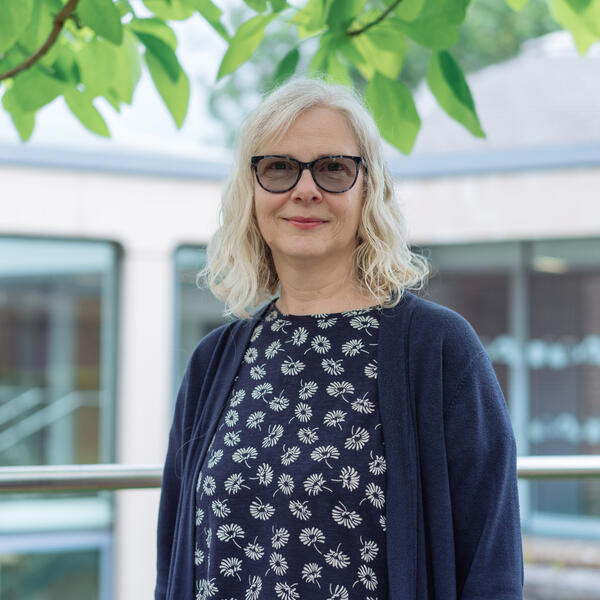 Profile picture of Carolyn Axtell.