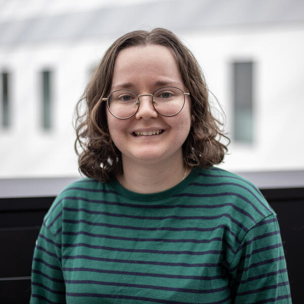 Profile picture of Kim Snooks Headhshot