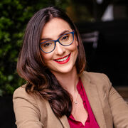 A portrait photo of Dr Patricia Nabuco Martuscelli