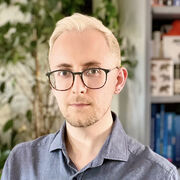 Head and shoulders image of Dr Calum Webb