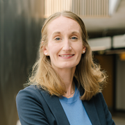 Head and Shoulders image of Dr Christine Huebner