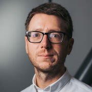 A head and shoulders photo of Matthew Booth