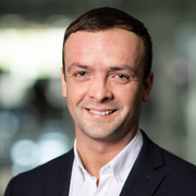 A head and shoulders photo of Lee Wheeler