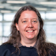 A head and shoulders photo of Lindsay Lee