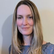Charlotte Hollins Headshot
