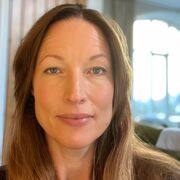 Tracy Bush Headshot