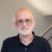 Portrait photo of Steve Mason