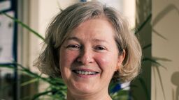 Professor Alicia O'Cathain profile