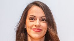 Tina Papadopulou, a SUMS alumni.
