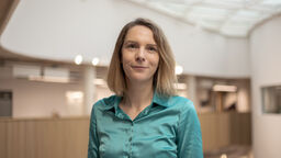 Headshot of Kate Dommett