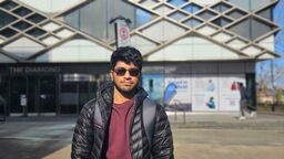 Abhishek in front of the Diamond