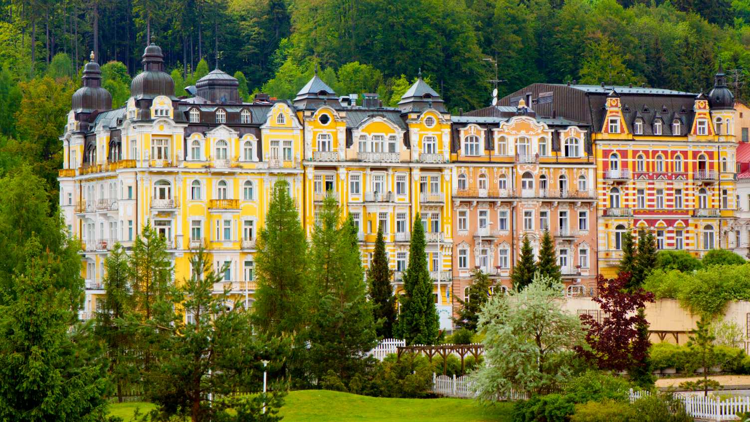Thumbnail for New publication on Central and Eastern European grand hotels and spas | Prokhoro…