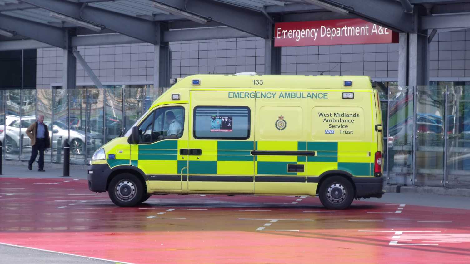 Thumbnail for New research to shed light on how ambulance staff ‘pre-alert’ emergency depa…