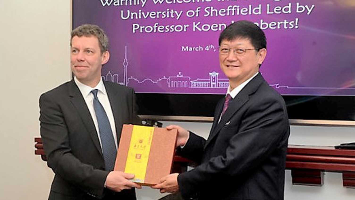 Thumbnail for Professor Koen Lamberts visits China | Joint Research Centre for Wide Bandgap Se…