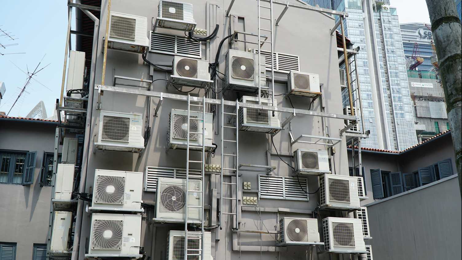 Thumbnail for Air contradiction: how to cool and heat your house for free | Research 