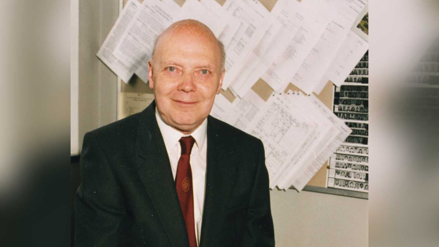 Thumbnail for Professor Geoffrey Greenwood, FREng, FRS obituary | Alumni 